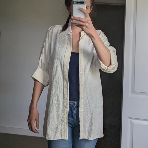 Off-white long-sleeve shirt with a monochromatic floral pattern - Picture 2 of 12